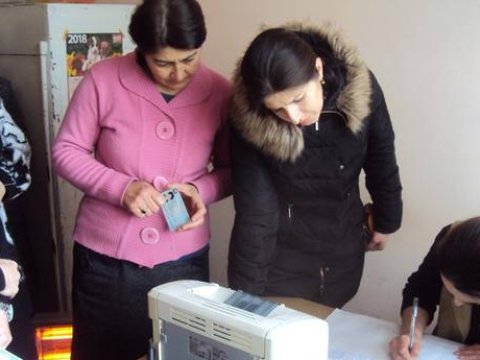 Prezidentliyə namizədliyi irəli sürülənlər imza toplamağa başladılar - Kimlərin işi çətinə düşdü... 