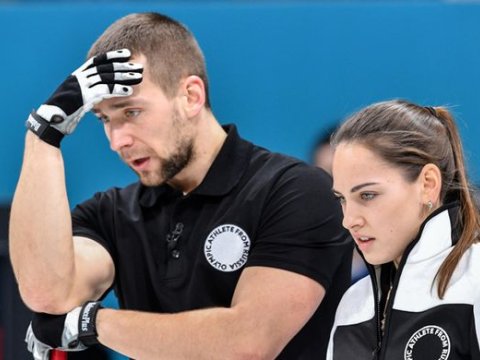 Rusiyalı c&uuml;tl&uuml;k Olimpiya medalından məhrum olundu