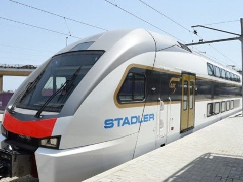 Elektrik qatarları adi iş qrafikini bərpa edib