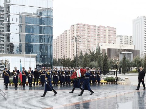 Prezident “Ana harayı” abidəsini ziyarət etdi   