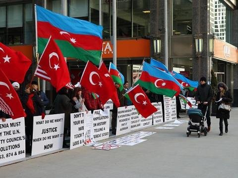 Azərbaycanlılar və t&uuml;rklər Xocalı naminə aksiya ke&ccedil;irdi - FOTOLAR