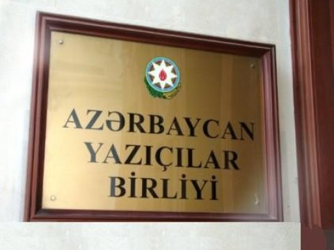 Yazı&ccedil;ılar Birliyi &ldquo;26&rdquo; kafesinin yerini işlədə bilmir