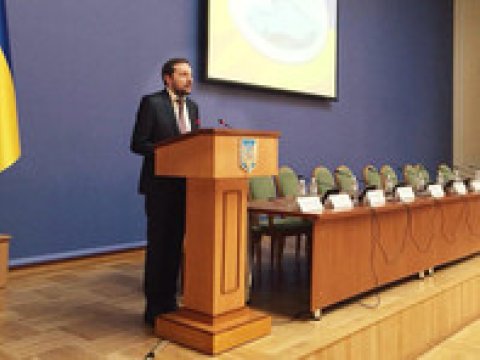 Ukraynalı nazir çıxış zamanı huşunu itirdi – VİDEO