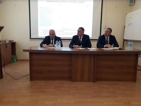 Nazirlik fermerləri m&uuml;şavirəyə &ccedil;ağırdı