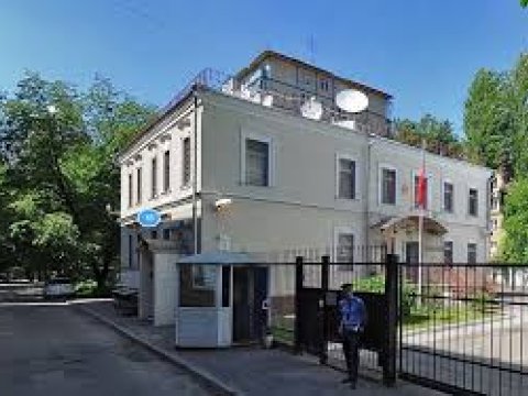 Avropa &ouml;lkəsində T&uuml;rkiyə səfirliyinə h&uuml;cum oldu