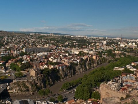 Tbilisidə azərbaycanlı uşaq bədbəxt hadisə zamanı &ouml;l&uuml;b