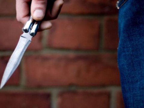 Abşeronda oğul anasını pula görə bıçaqlayıb - Yenilənib