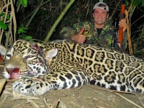 Şir &uuml;rəyi yeyən azərbaycanlı ov&ccedil;u ilə M&Uuml;SAHİBƏ+FOTOLAR