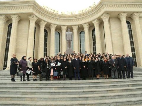 Gəncədə &ldquo;AXC&nbsp; 100&rdquo; yubileyinə həsr edilmiş beynəlxalq konfrans ke&ccedil;irilib