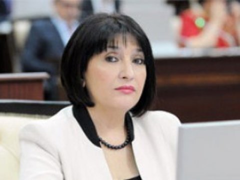 Deputat Br&uuml;sselə GEDİR