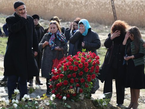 &ldquo;Bəstəkarın nəşinin dəfn olunduğu qəbirdən &ccedil;ıxarılması dinə g&ouml;rə bəyənilən hadisə deyil&rdquo;