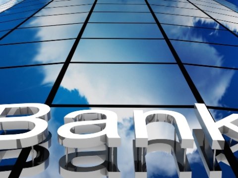 Hökumət bankların fəaliyyəti ilə bağlı təkliflərə baxır