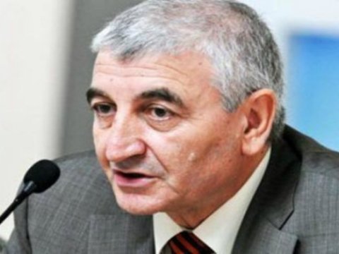 Məzahir Pənahovdan prezidentliyə namizədlərə XƏBƏRDARLIQ   