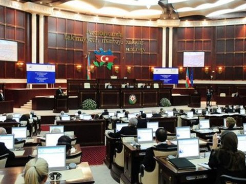 Bakıda 5 ölkə deputatlarının yarışı başlayır
