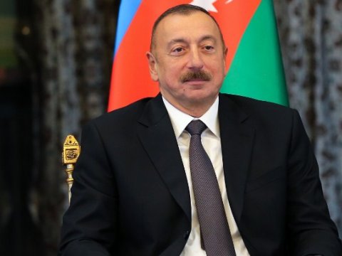 Prezident jurnalistlərə təbrik ünvanladı - YENİLƏNİB