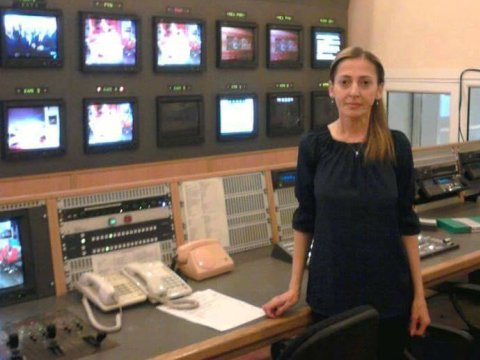 Bizimkilər - Tanınmış jurnalist: “Biz atamın aldığı şirniyyatları deyil, gündəlik qəzetləri gözləyirdik” - FOTOLAR   