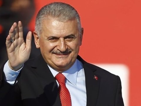Türkiyənin Baş naziri Bakıya yola çıxdı   