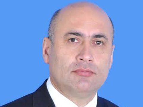 “Bakıda çoxmərtəbəli binaların tikintisi qadağan olunsun”