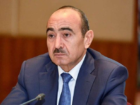 Əli Həsənovdan jurnalistlərə &Ccedil;AĞIRIŞ: &ldquo;Bu cizgi nəzərə alınmalıdır&rdquo;