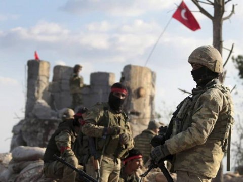 Afrin xalqı 18 terroçunu orduya təslim etdi    