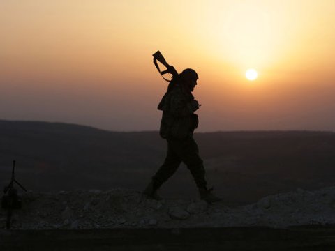 İsrail aviasiyası Suriyanı BOMBALADI