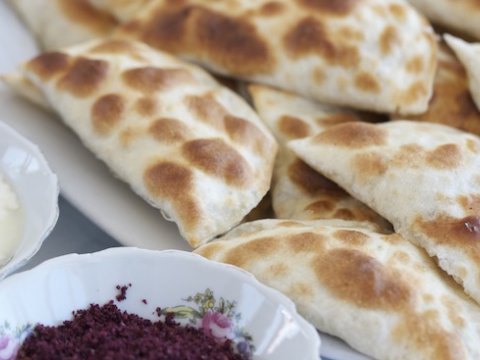 İaşə oyektlərində bizə yedizdirilən “dəvə qutabı” - Bəs əslində hansı ətdən bişirilir...
