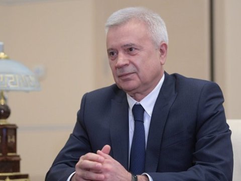 Azərbaycanlı iş adamı 1 gündə 1,3 milyard dollar itirdi
