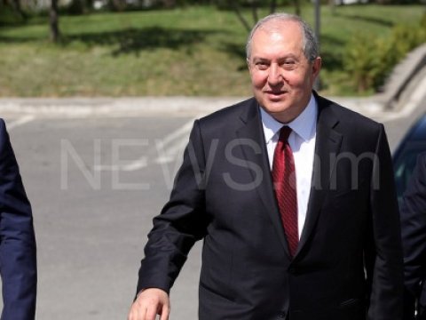 Ermənistan prezidenti ilk səfərini Rusiyaya edəcək