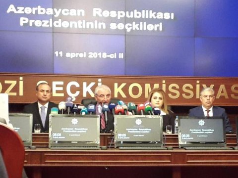  Məzahir Pənahov: “Seçicilərə heç kim təzyiq edə bilməz” 