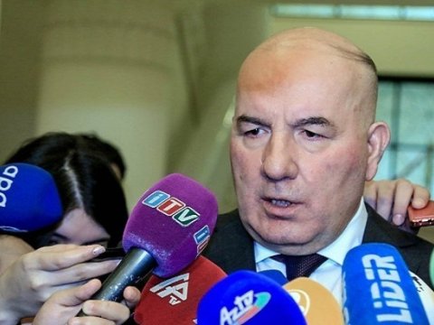 Elman Rüstəmov: “Manatın zəifləməsindən söhbət gedə bilməz”   