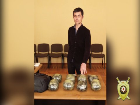 Azərbaycana 40 min dollarlıq tiryək gətirən TUTULDU