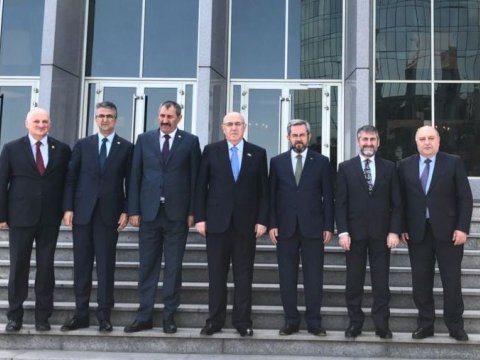 Əhliman Əmiraslanov t&uuml;rkiyəli m&uuml;şahidə&ccedil;ilərlə g&ouml;r&uuml;ş&uuml;b