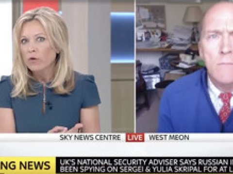 Suriyadakı kimyəvi h&uuml;cumun mənasızlığını&nbsp;deyən ekspertlə canlı yayım&nbsp;kəsildi&nbsp;- VİDEO