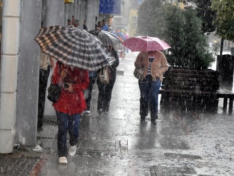 Sabah Bakıya yağış yağacaq &ndash; HAVA PROQNOZU 