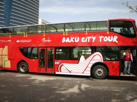 Azərbaycanda turist avtobusları \