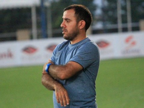 Azərbaycan liqasında insident: Azarkeşlər baş məşq&ccedil;ini "qovdular"