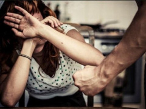 Qazaxda qadını &ouml;ld&uuml;rmək istəyən şəxs saxlanılıb