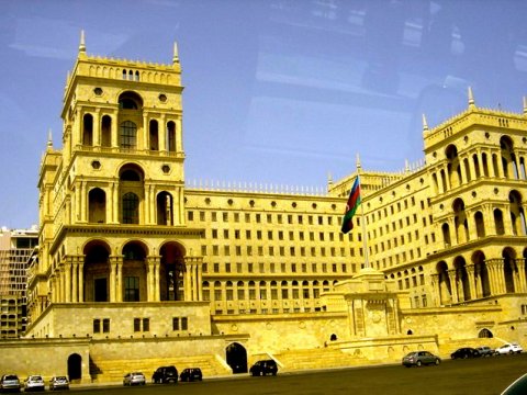 Hökumət Evindəki dövlət qurumları bir həftə işləməyəcək