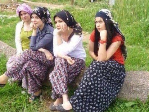 Qızlar niyə evdə qalırlar? - “Qarımış qız” atmacasına tuş gələnlər...   