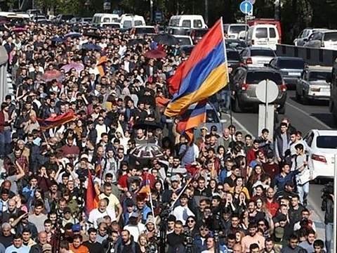 Ermənistanda 30-a yaxın etiraz&ccedil;ı saxlanıldı