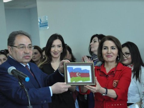 “Kaspi” ilə “Gənc istedadlar” liseyi şagirdlərinin sərgisi açılıb