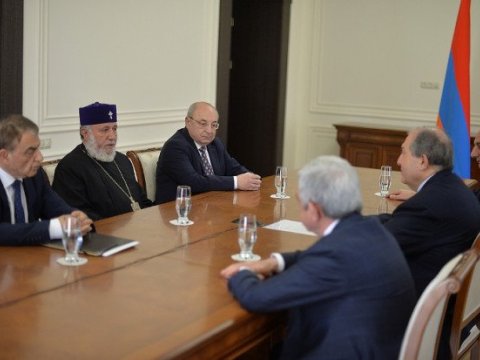 Ermənistan rəhbərliyi təcili iclasa toplaşdı - FOTO