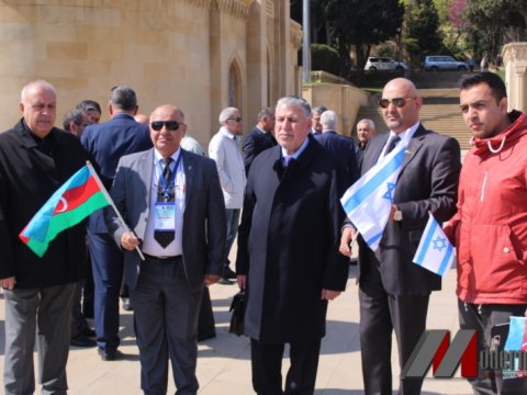 Diasporla İş üzrə Dövlət Komitəsindən ilk addım: Milli Qəhrəmanın qəbri ziyarət edildi - FOTOLAR