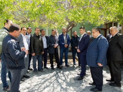 Yeni nazir fermerlərin şikayətlərini DİNLƏDİ - FOTO