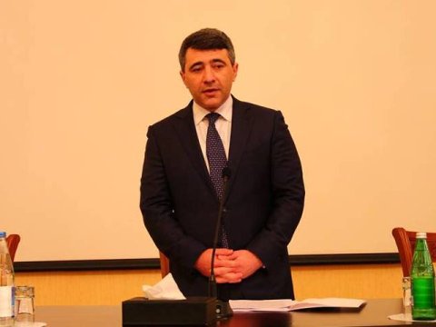 “Bizim vəzifəmiz kəndlilərə, fermerlərə yaxın olmaqdır” - Yeni nazir müşavirə keçirdi