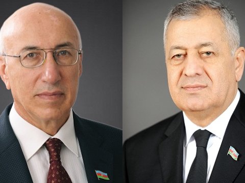 Müstəqilliyə imza atanlar və SSRİ-nin qalmasını istəyənlər - Köhnə-təzə deputatların MÖVQEYİ   