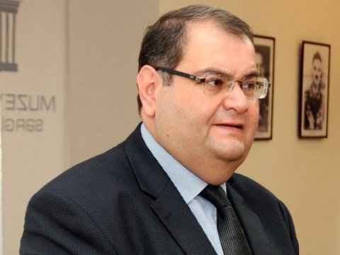 Cəmil Quliyev İctimai Televiziyanın baş direktoru vəzifəsindən getdi - Yeni rəhbər seçildi - FOTO