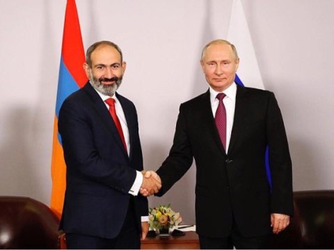 Paşinyan Putinə sərf edir – Rusiyalı politoloq