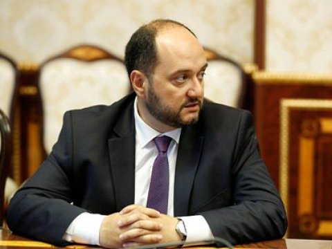 Ermənistanda rektor istefaya g&ouml;ndərildi