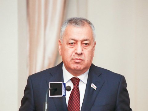 “Həkimlərin, müəllimlərin maaşına yenidən baxılsın” 